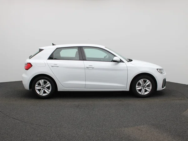 Audi A1 Sportback (2023) — foto 36 van 38