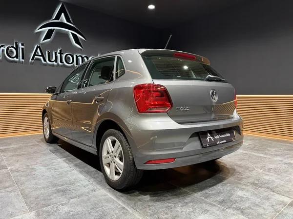 Volkswagen Polo (2015) — foto 20 van 23