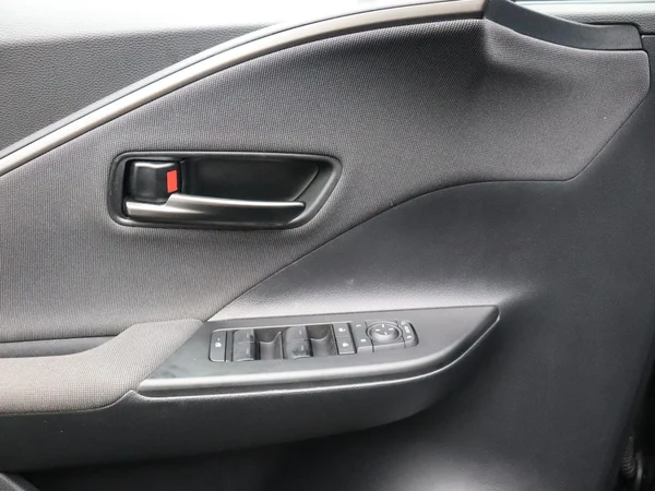 Toyota C-HR (2025) — foto 3 van 27
