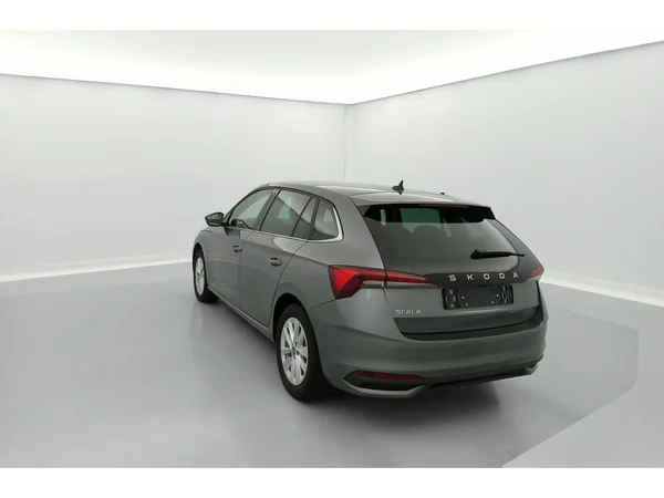 SKODA Scala (2025) — foto 2 van 36
