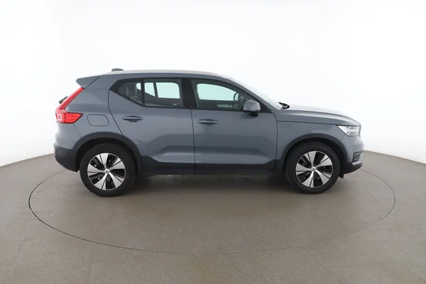 Volvo XC40 (2021) — foto 13 van 16