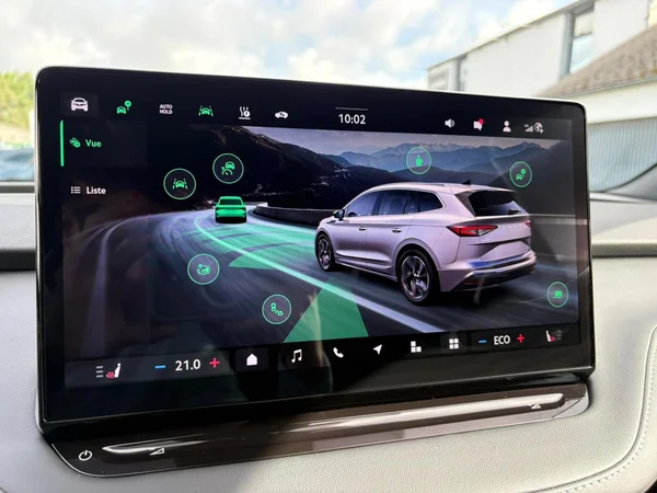 SKODA Enyaq (2025) — foto 6 van 22