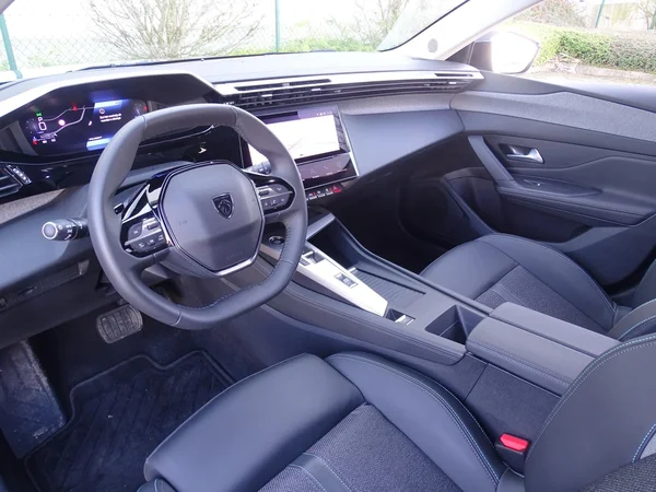 Peugeot 308 (2025) — foto 2 van 23