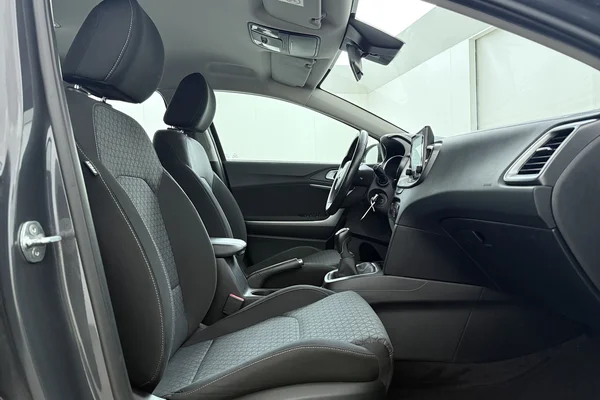 Kia Xceed (2021) — foto 18 van 20