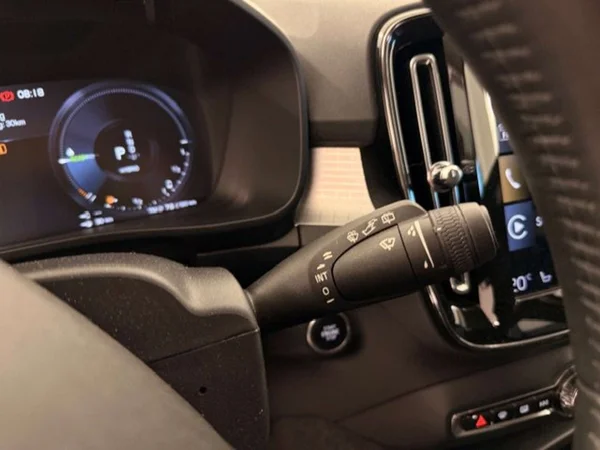 Volvo XC40 (2021) — foto 9 van 21