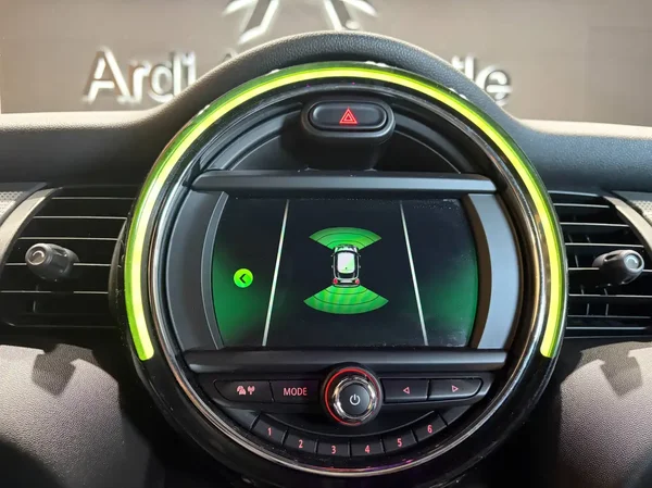 Mini Cooper (2019) — foto 3 van 22