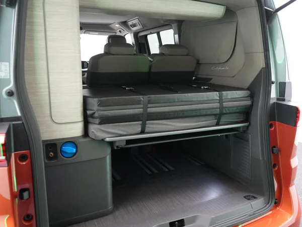 VOLKSWAGEN California T7 Dsl (2025) — foto 20 van 40