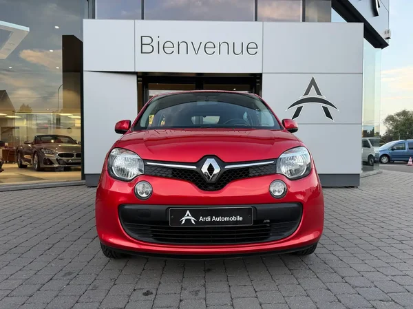 Renault Twingo (2015) — foto 11 van 18