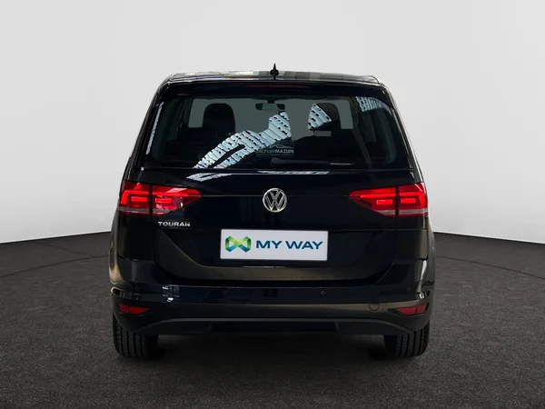VOLKSWAGEN Touran (2019) — foto 15 van 20