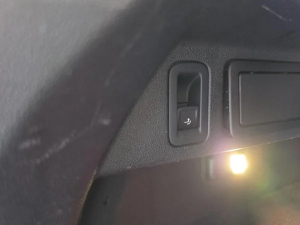 VOLKSWAGEN Tiguan Dsl (2021) — foto 27 van 36