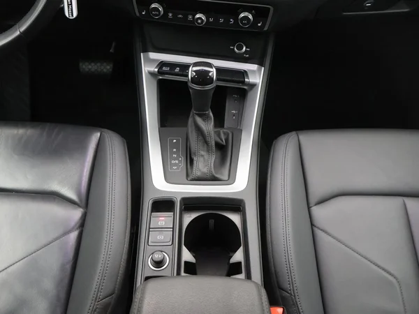 AUDI Q3 PHEV (2022) — foto 11 van 23