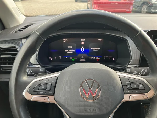 VOLKSWAGEN T-Cross (2025) — foto 24 van 25