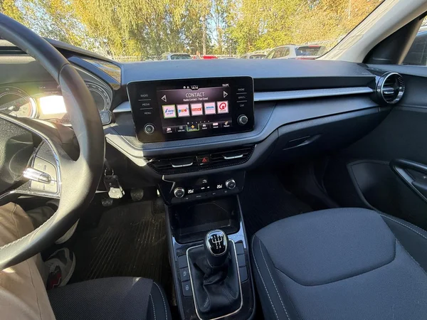SKODA Fabia (2024) — foto 3 van 24