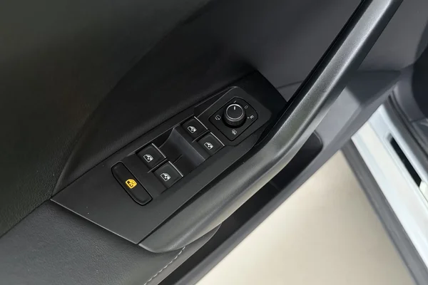 Volkswagen T-Cross (2025) — foto 8 van 21