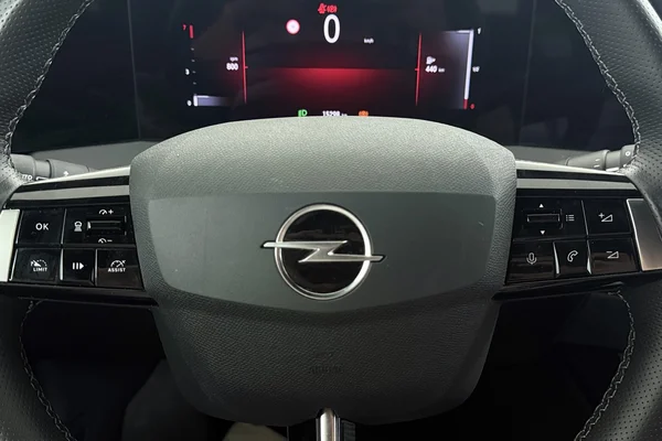 Opel Astra (2024) — foto 6 van 32
