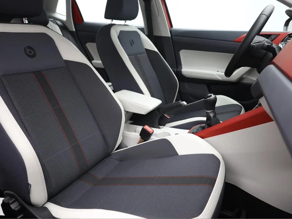 VOLKSWAGEN Polo (2018) — foto 15 van 20