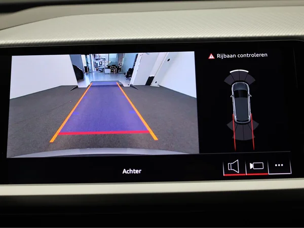 AUDI Q4 e-tron (2024) — foto 10 van 23