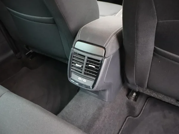 Škoda Kamiq (2024) — foto 17 van 28