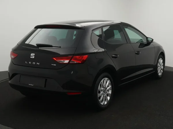 SEAT Leon (2017) — foto 12 van 27