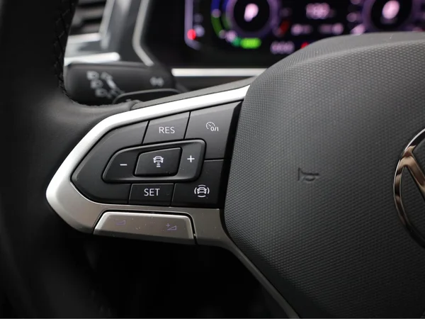 VOLKSWAGEN Tiguan eHybrid (PHEV) (2021) — foto 8 van 21