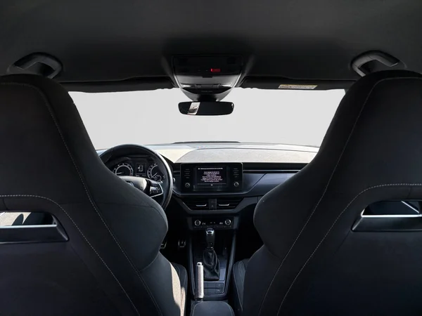 SKODA Kamiq (2021) — foto 8 van 20