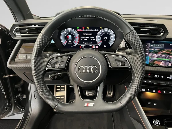 AUDI A3 Allstreet Dsl (2025) — foto 2 van 10