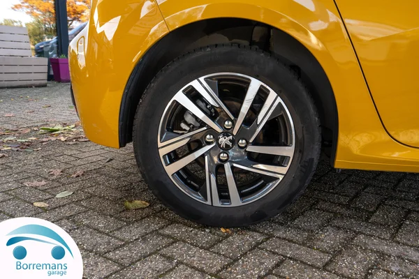Peugeot 208 (2021) — foto 3 van 31