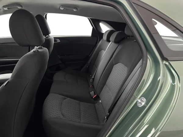 KIA Ceed (2023) — foto 6 van 17