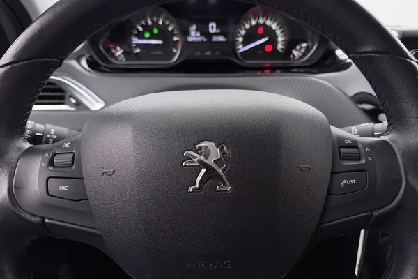 Peugeot 208 (2019) — foto 7 van 32