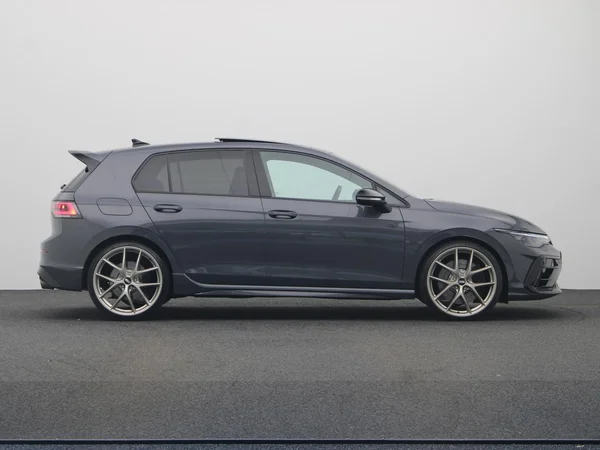 VOLKSWAGEN Golf VIII R (2026) — foto 21 van 23