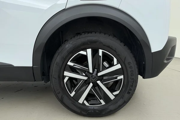 Peugeot 2008 (2025) — foto 13 van 16