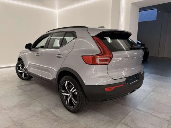 Volvo XC40 — foto 12 van 22