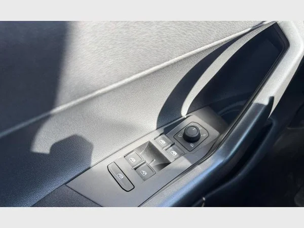 Volkswagen Polo (2023) — foto 20 van 30