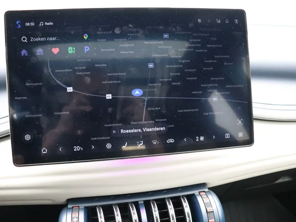 BYD ATTO 3 (2023) — foto 13 van 32