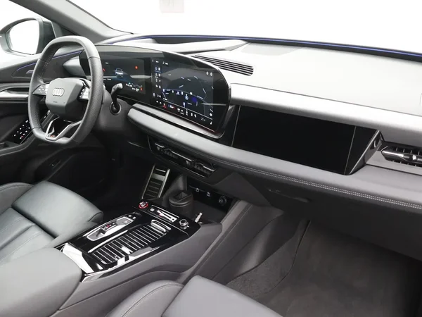 Audi SQ6 e-tron (2025) — foto 2 van 28