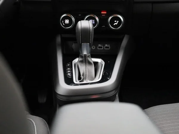 Renault Arkana (2025) — foto 2 van 40