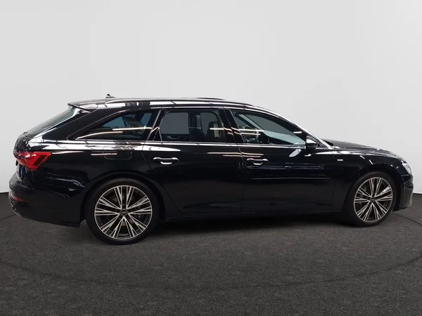 AUDI A6 Avant PHEV (2025) — foto 14 van 17