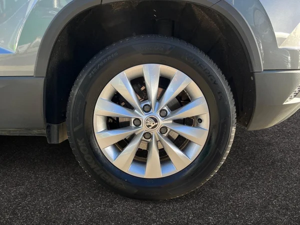SKODA Karoq (2023) — foto 5 van 16