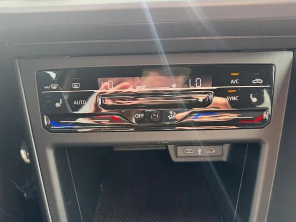 VOLKSWAGEN Taigo (2023) — foto 13 van 24