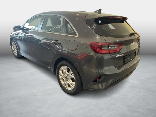 Kia cee'd (2023) — foto 21 van 26