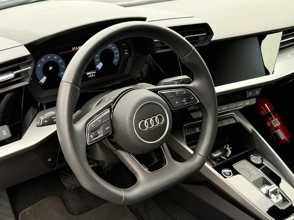 AUDI A3 Sportback (2024) — foto 17 van 17