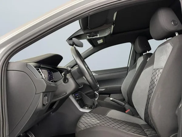 VOLKSWAGEN Taigo (2022) — foto 2 van 18