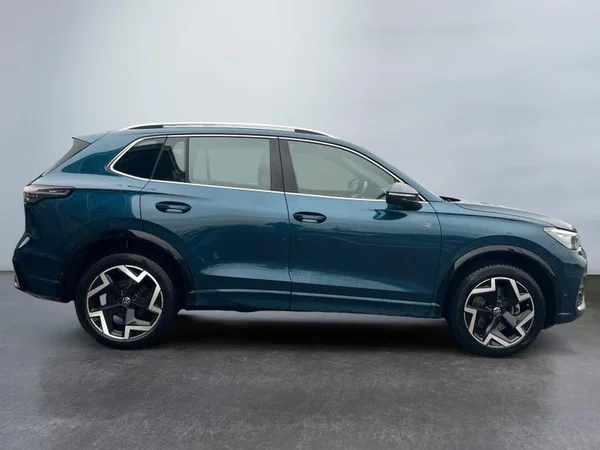 VOLKSWAGEN Tiguan Dsl (2024) — foto 19 van 24