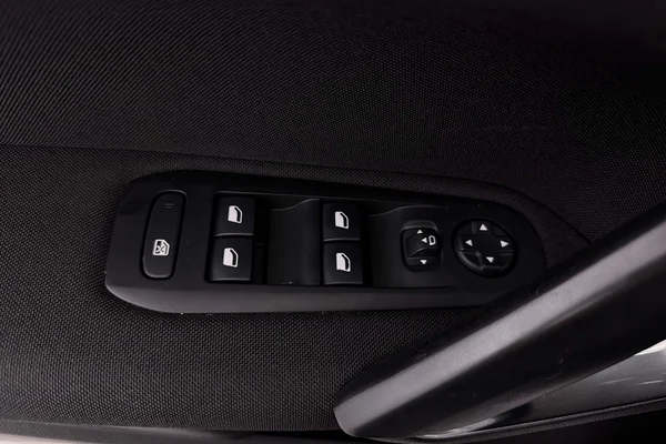 Peugeot 308 (2021) — foto 9 van 38