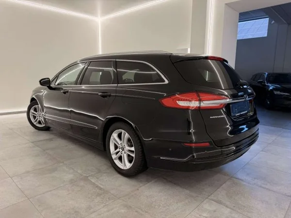 Ford Mondeo (2019) — foto 12 van 18