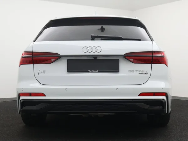 AUDI A6 Avant PHEV (2024) — foto 18 van 23