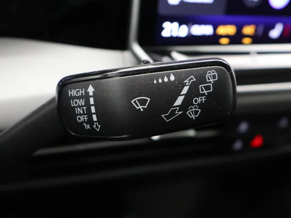 VOLKSWAGEN Golf VIII SW (2025) — foto 19 van 32