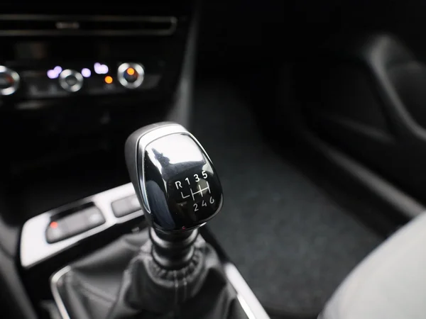 Opel Mokka (2023) — foto 19 van 38