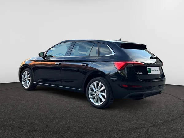 SKODA Scala (2024) — foto 2 van 25