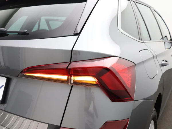 SKODA Kamiq (2024) — foto 6 van 17